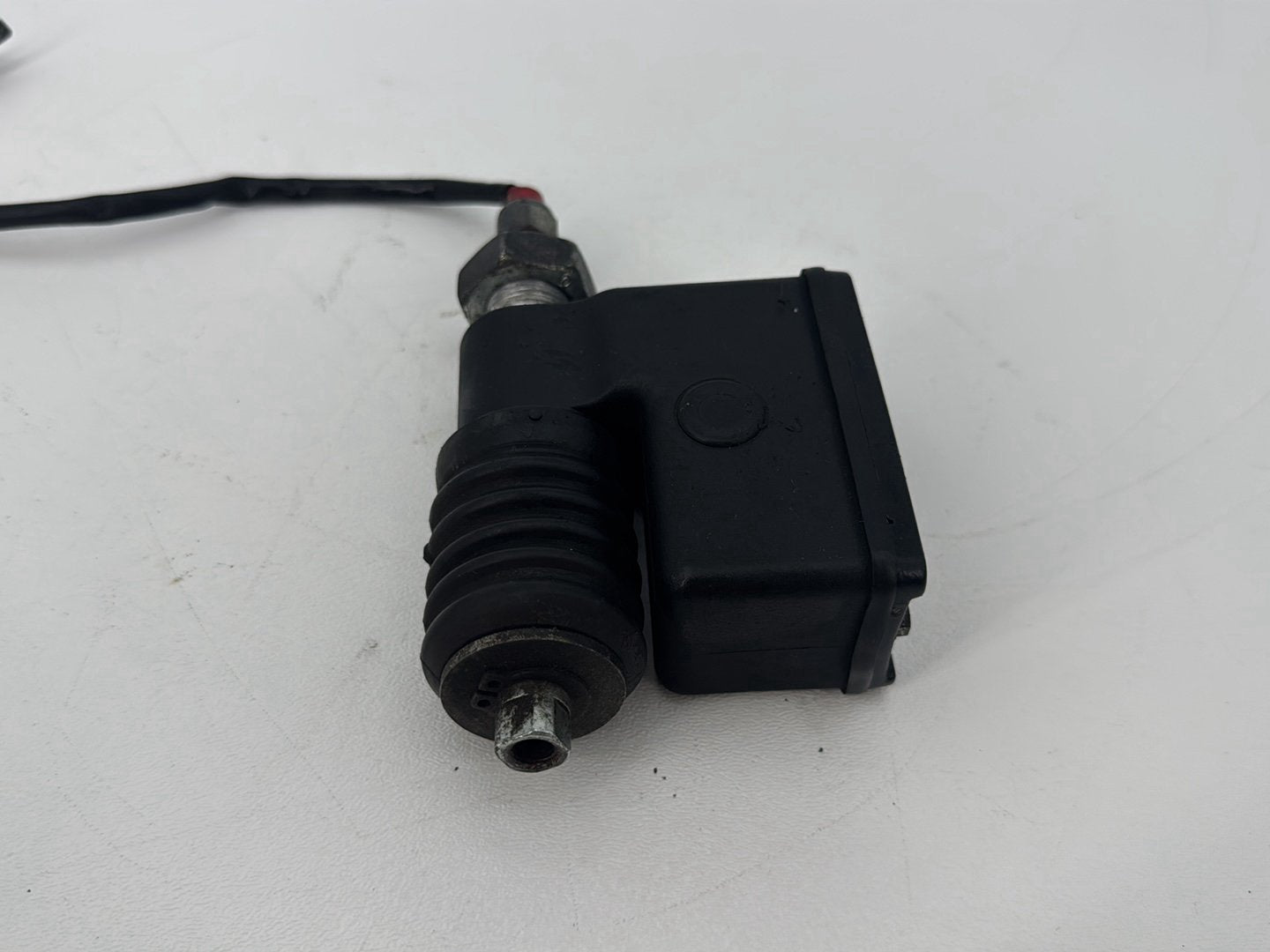 1999 - 2006 Harley-Davidson Dyna Low Rider Rear Brake Master Cylinder Reservoir