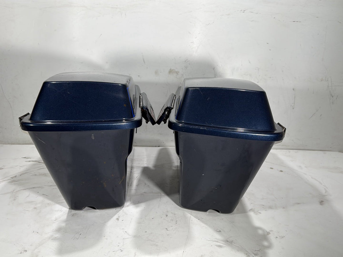 2009 Harley Street Glide Touring FLHX OEM Left Right Saddlebags Luggage NOKey