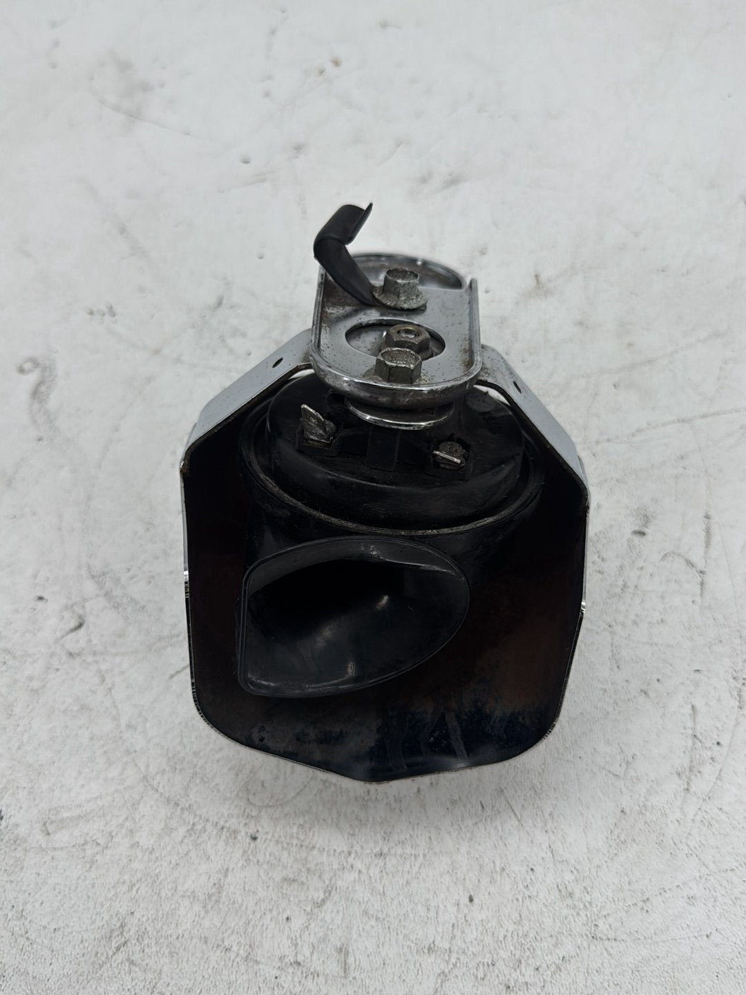 1997 Harley Road King Touring Police FLHPI OEM Horn Signal Klaxon Chrome Cover