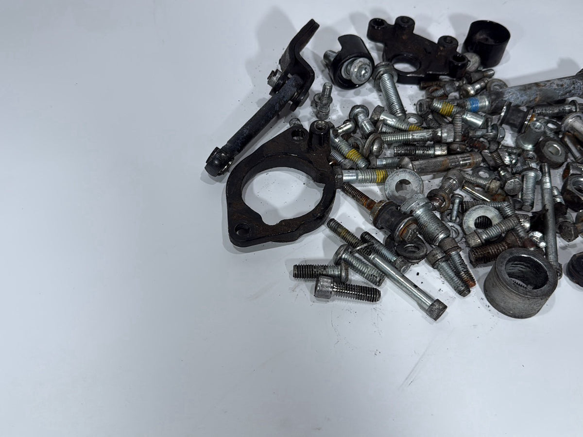 2014 Harley Sportster XL883L 883 SuperLow OEM Hardware Bolts Nuts & Brackets