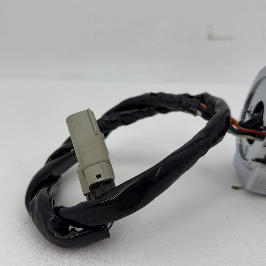2007 - 2012 Harley-Davidson Touring Street Glide Left Turn Signal Headlight Switches Controls 71682-06