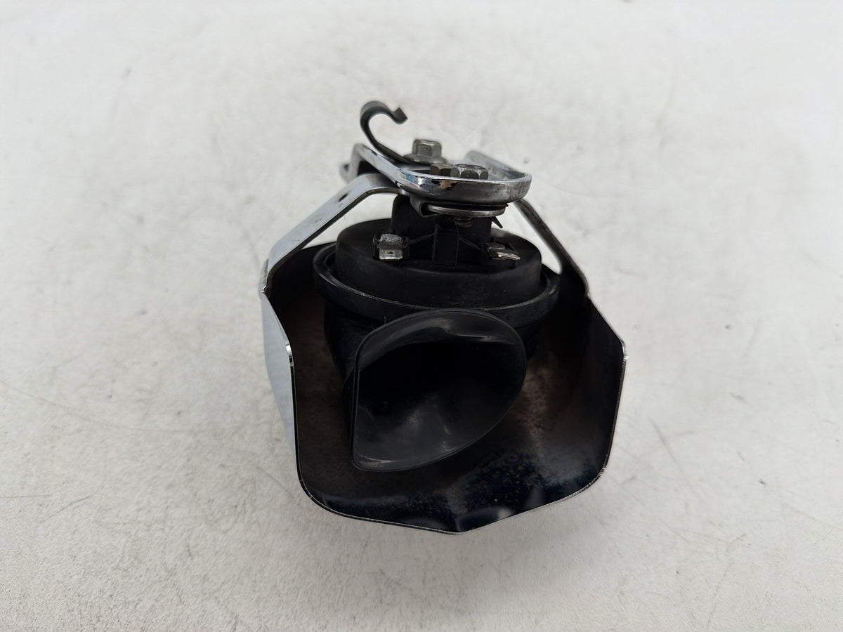 2001 Harley Softail Standard FXST OEM Horn Signal Klaxon Chrome Cover