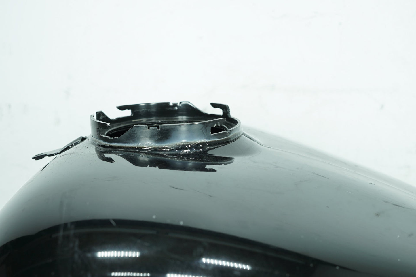 2008 - 2013 Harley-Davidson Touring Electra Police Gas Gasoline Fuel Tank Reservoir  61356-08