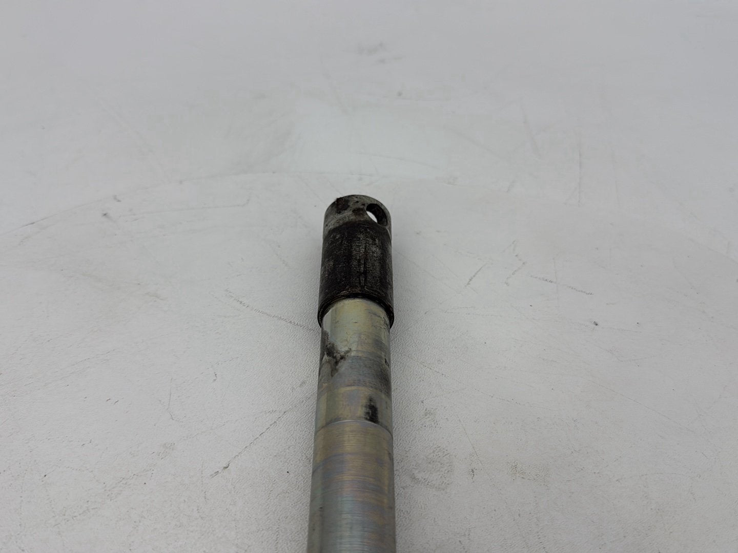 2007 - 2011 Harley-Davidson Touring Electra Glide Ultra Front Wheel Axle Bolt Shaft 41547-07A