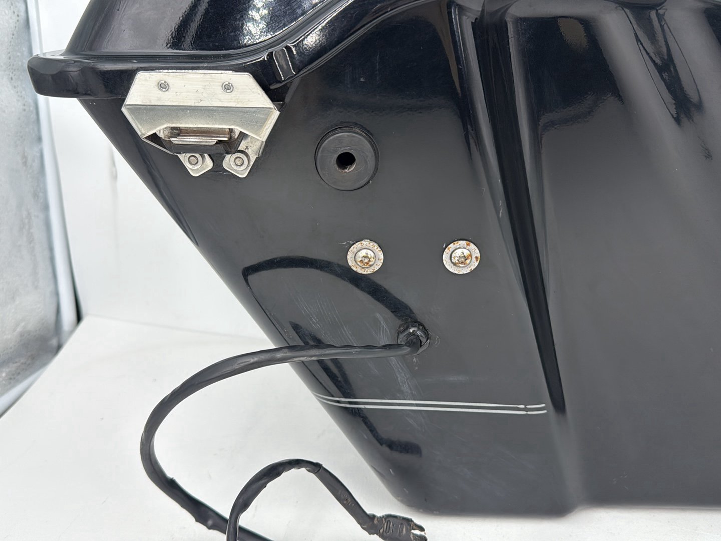 Harley-Davidson Misc  Right 1 Saddlebag Luggage NO Key 90752-93