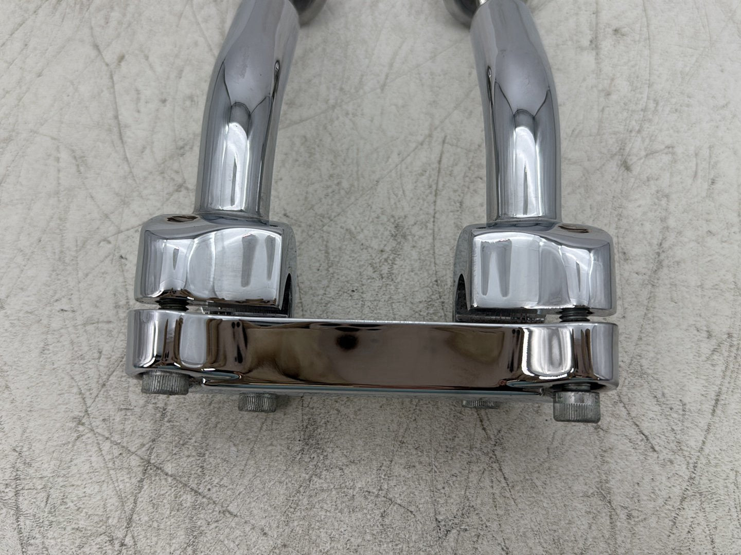 2000 Harley Softail FLSTC Heritage Classic OEM Front Handlebar Riser Top Clamp Chrome