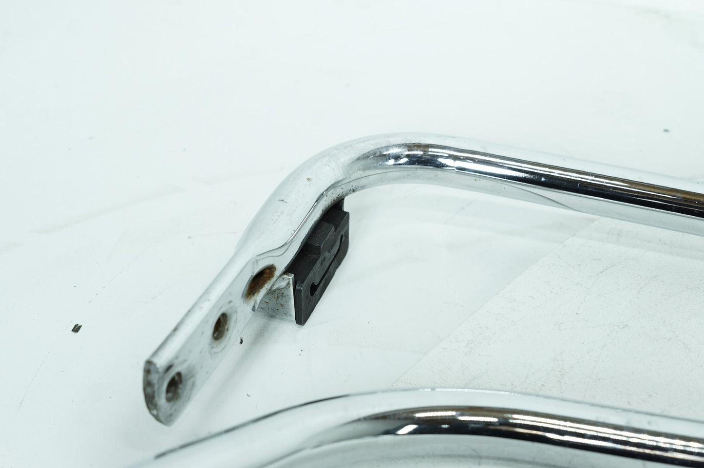 2007 - 2011 Harley-Davidson Touring Street Glide Rear Left Right Saddlebag Guard Rails Bar 49206-04