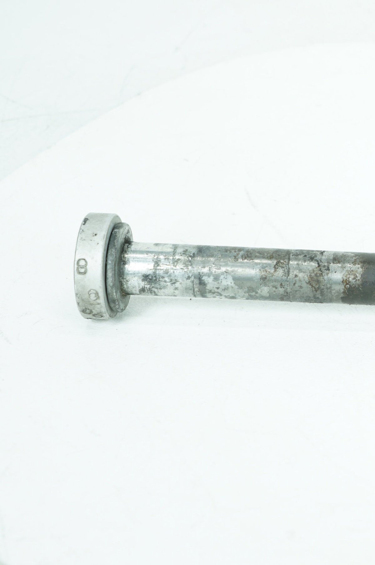 2005 Harley Dyna FXDL Low Rider OEM Rear Wheel Axle Bolt Shaft