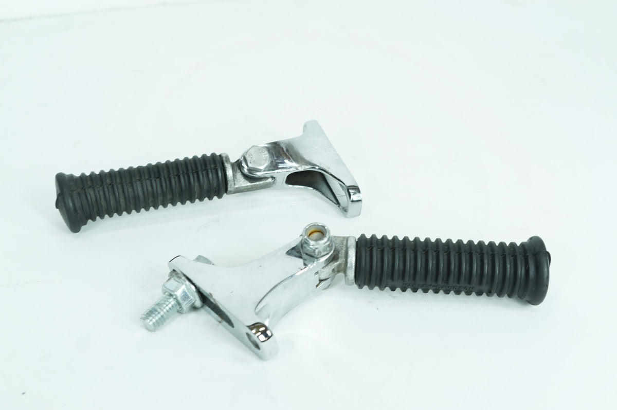 1983 - 1998 Harley-Davidson Dyna Super Glide Passenger Left & Right Foot Pegs 33189-63, 33048-72