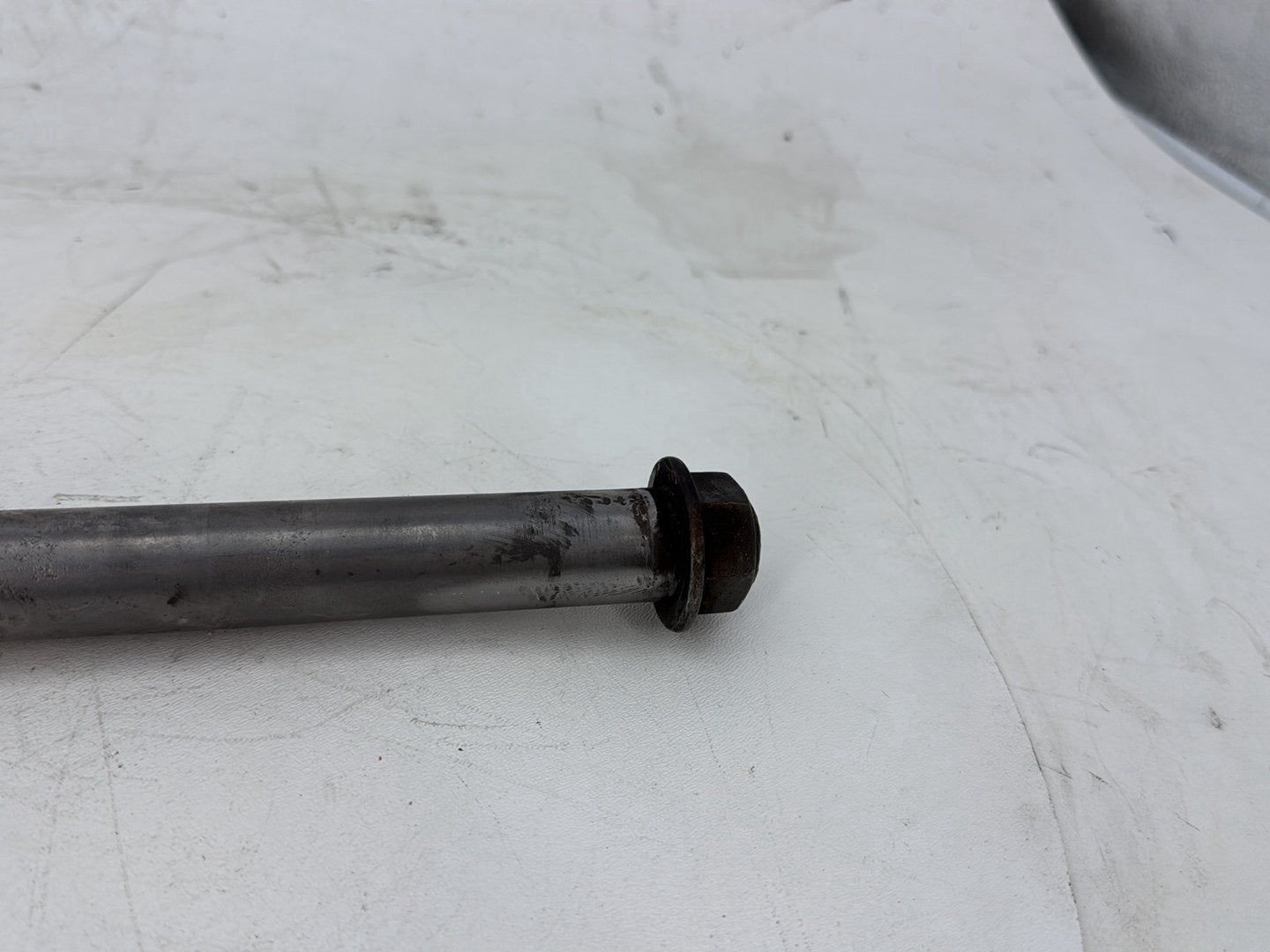 2006 Harley Dyna Super Glide Custom FXDCI OEM Rear Wheel Axle Bolt Shaft