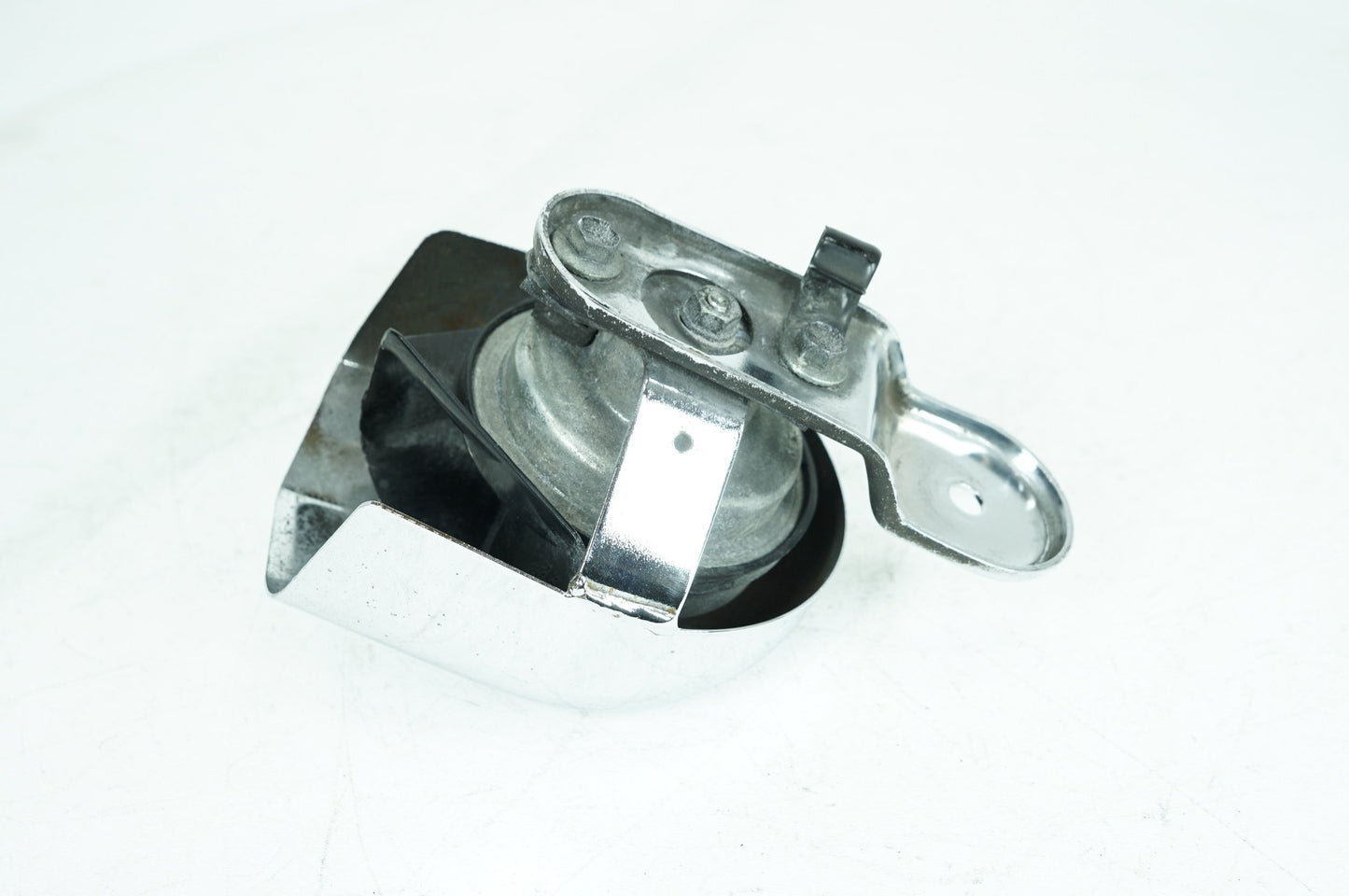 2007 - 2013 Harley-Davidson Touring Electra Glide Horn Signal Klaxon Chrome Cover 69012-93A