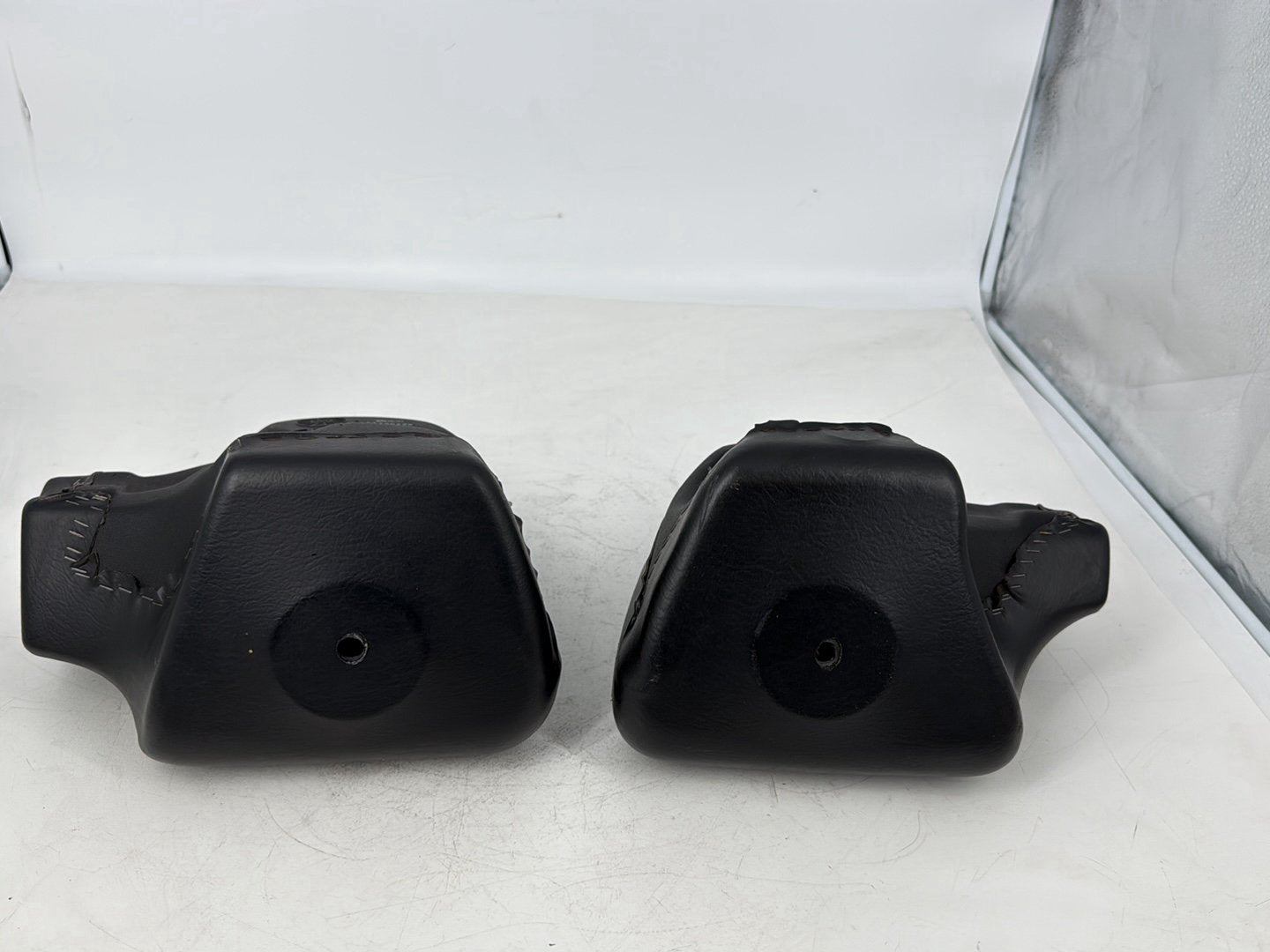1999 - 2006 Harley-Davidson Touring Electra Glide Classic Storage Media Compartment Glove Box 58683-89B