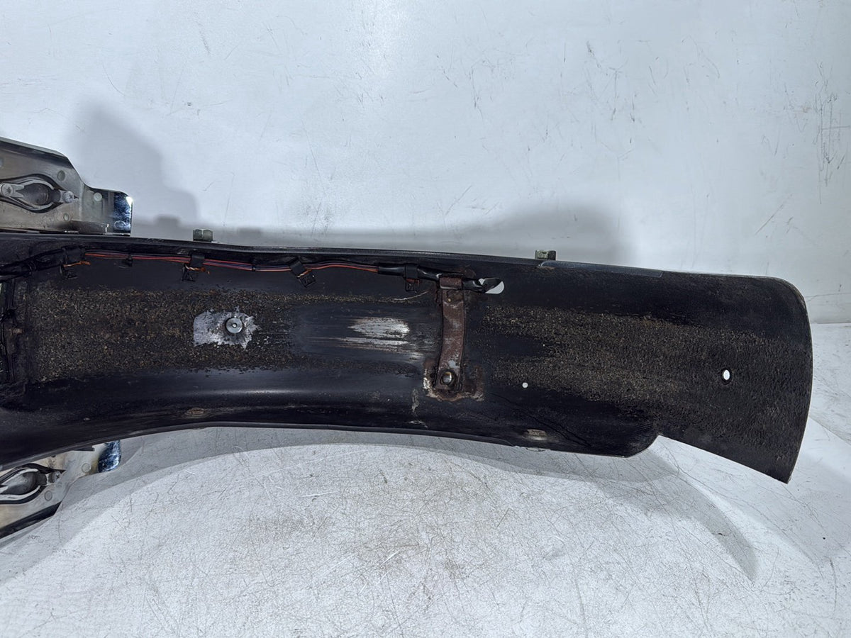 2005 Harley Road King Touring Police OEM Rear Wheel Fender & Turn Signals Bar