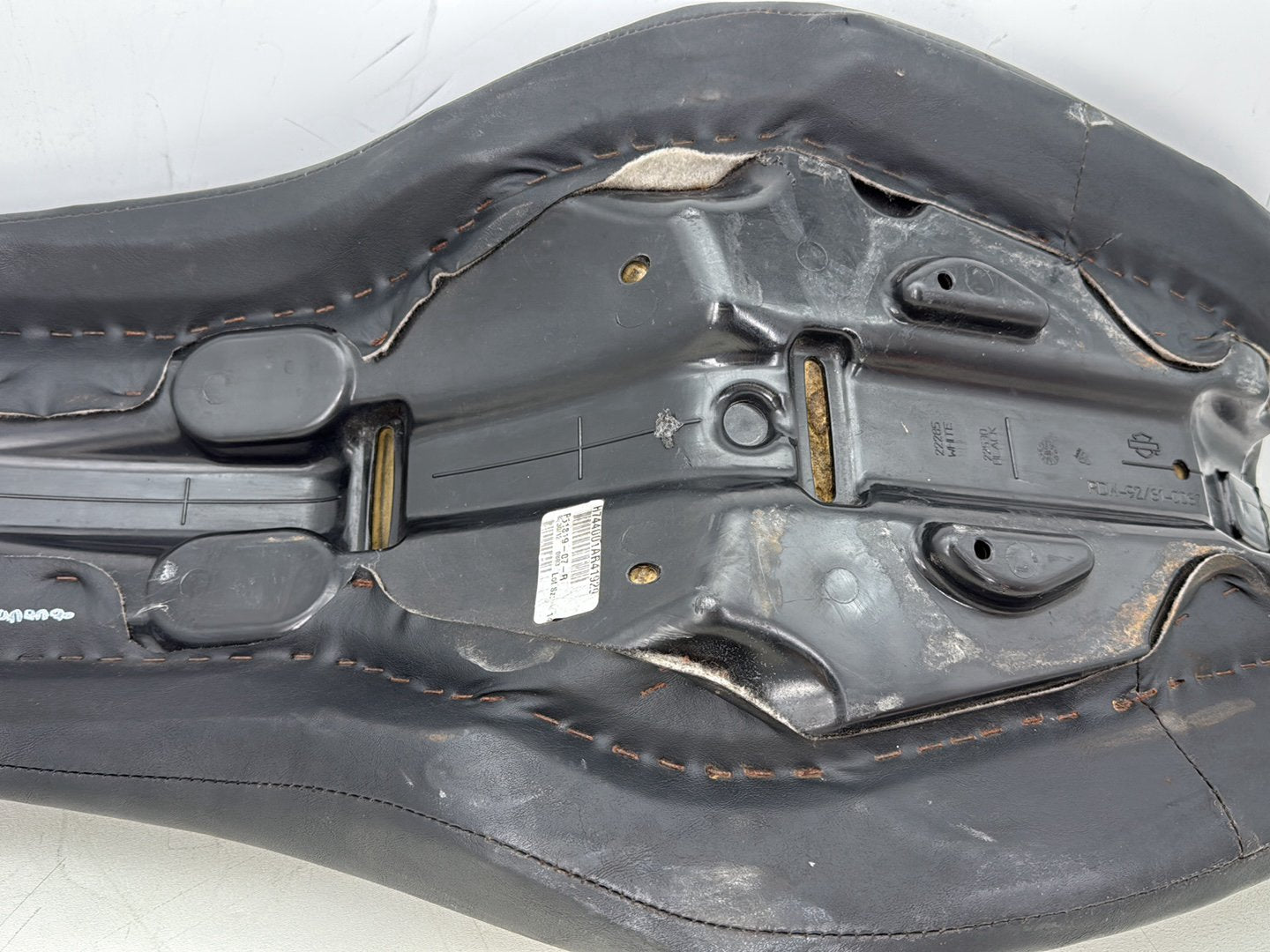 2012 Harley Dyna Super Glide Custom FXDCI OEM Passenger Rider Driver Seat Saddle