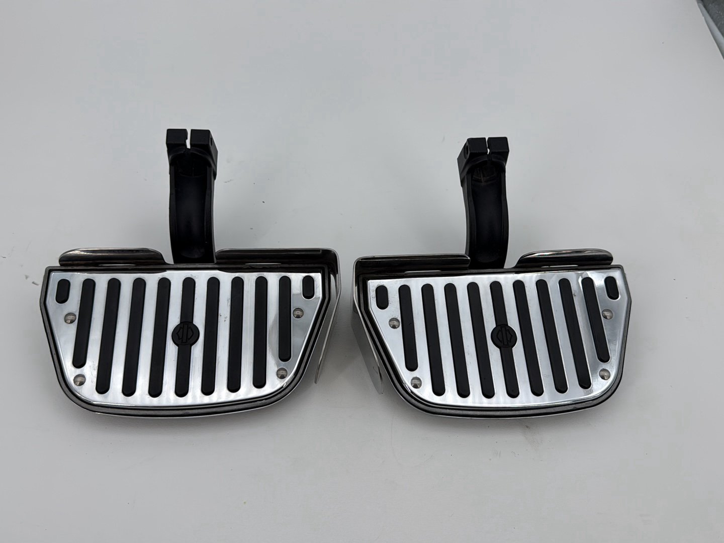2007 Harley Softail Heritage Classic FLSTC OEM Left & Right Passenger Floorboard Foot Rest