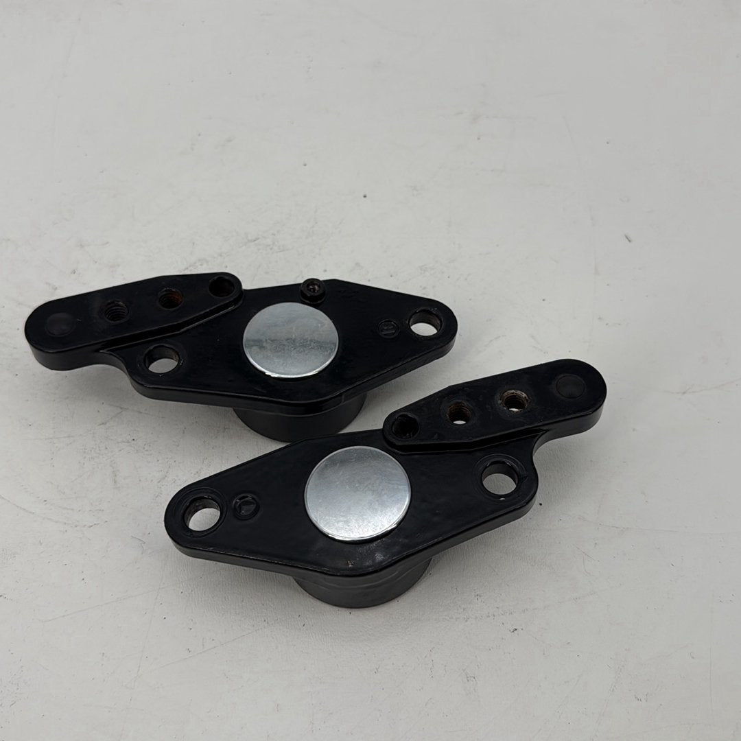 1999 - 2006 Harley-Davidson Touring Road King Custom Rear Right & Left Fork Swingarm Brackets 50588-03