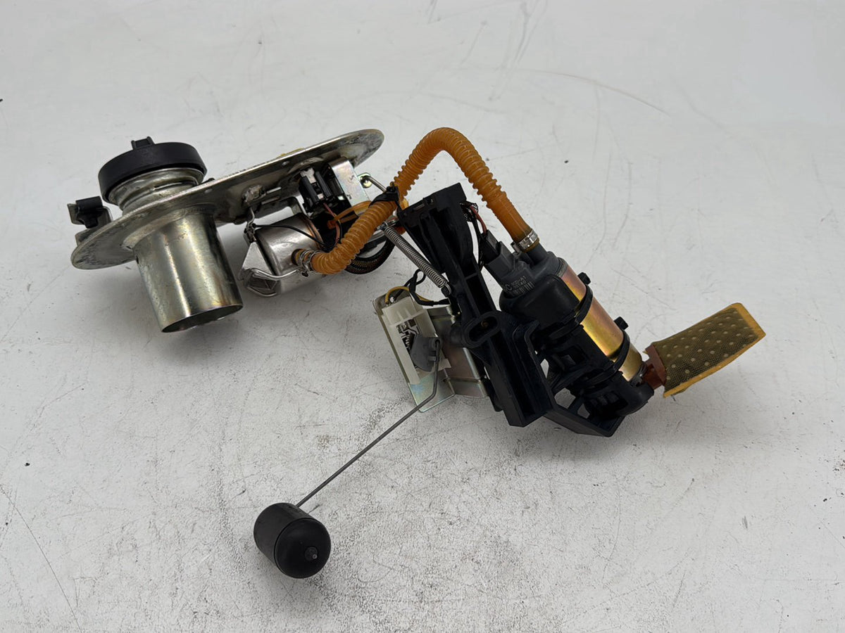 2006 Harley Street Glide Touring FLHXI OEM Fuel Pump Gas Gasoline Petrol Sending