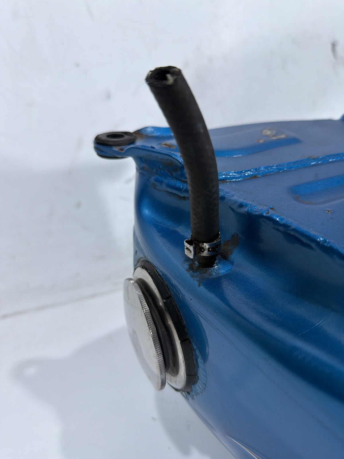 1997 Harley Heritage Softail Classic OEM Fuel Gas Tank Gasoline Reservoir
