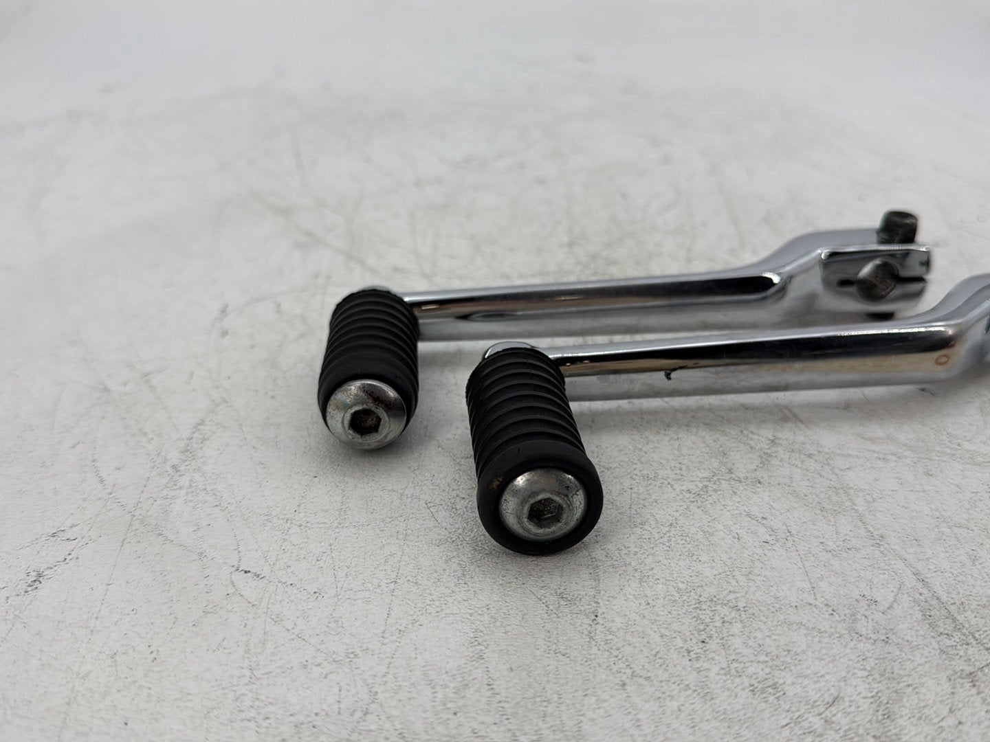 18 Harley Electra Glide Touring Ultra FLHTCU OEM Gear Shifter Lever Pedal Pedals