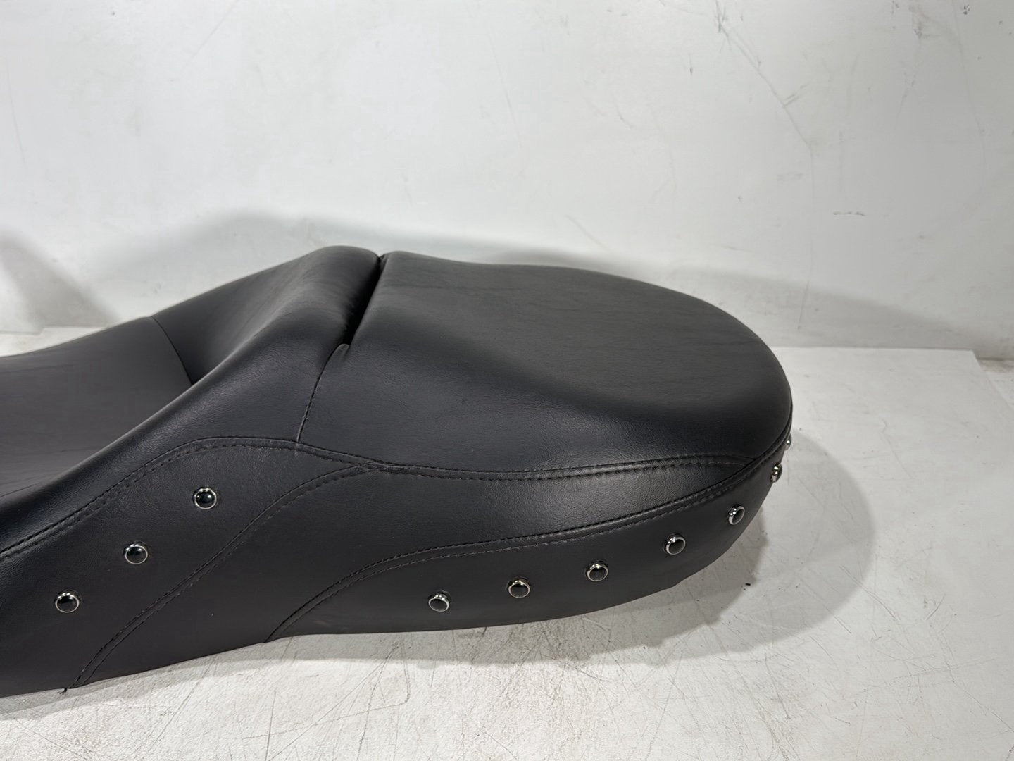 2016 Harley Road King Touring FLHR OEM Passenger Rider Driver Seat Saddle