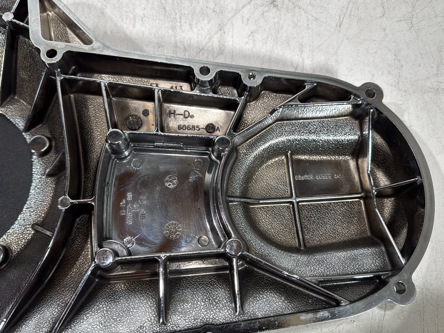 2006 Harley Touring FLHTCI Electra Glide Classic OEM Outer Primary Clutch Cover
