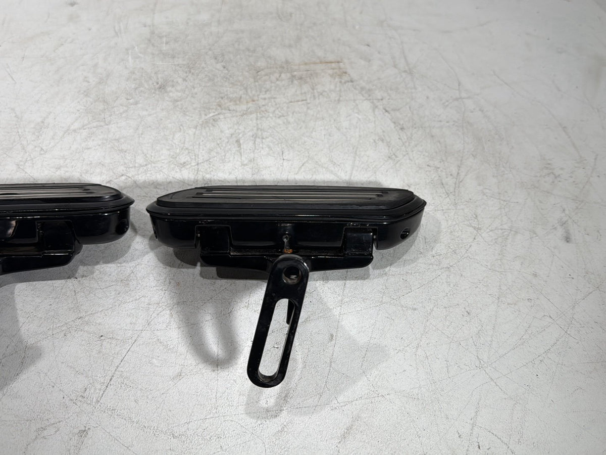 2011 Harley Road Glide Touring OEM Left & Right Passenger Floorboard Foot Rest