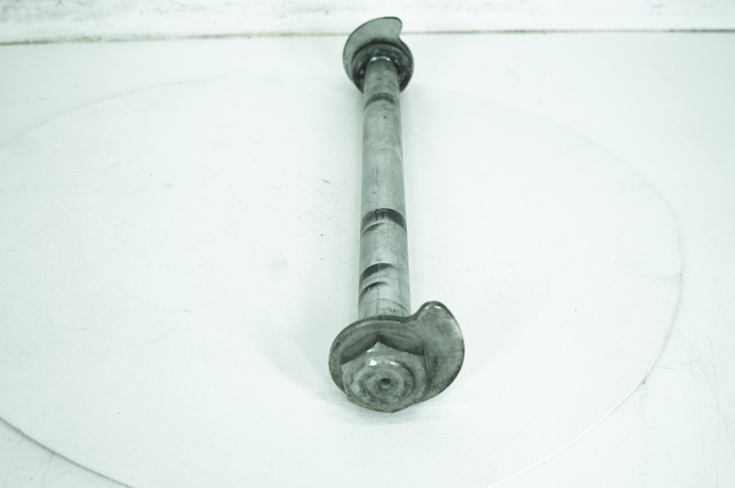 2008 - 2016 Harley-Davidson Touring Electra Police Rear Wheel Axle Bolt Shaft 41056-09