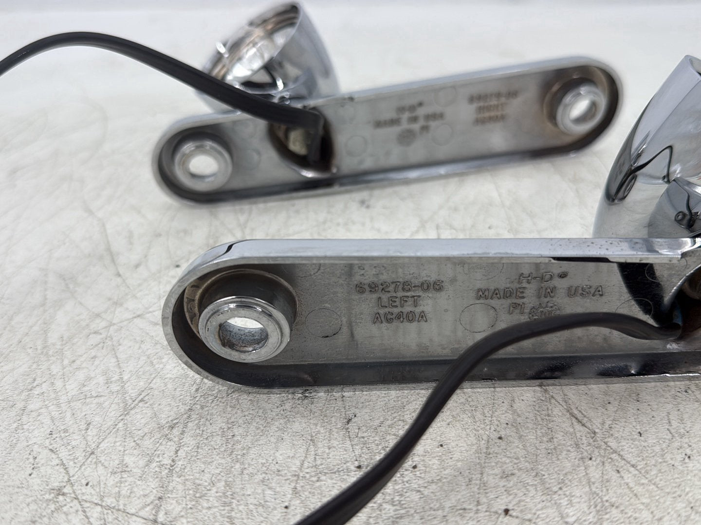 2011 Harley Street Glide Touring FLHX OEM Front Left Right Turn Signal Indicators
