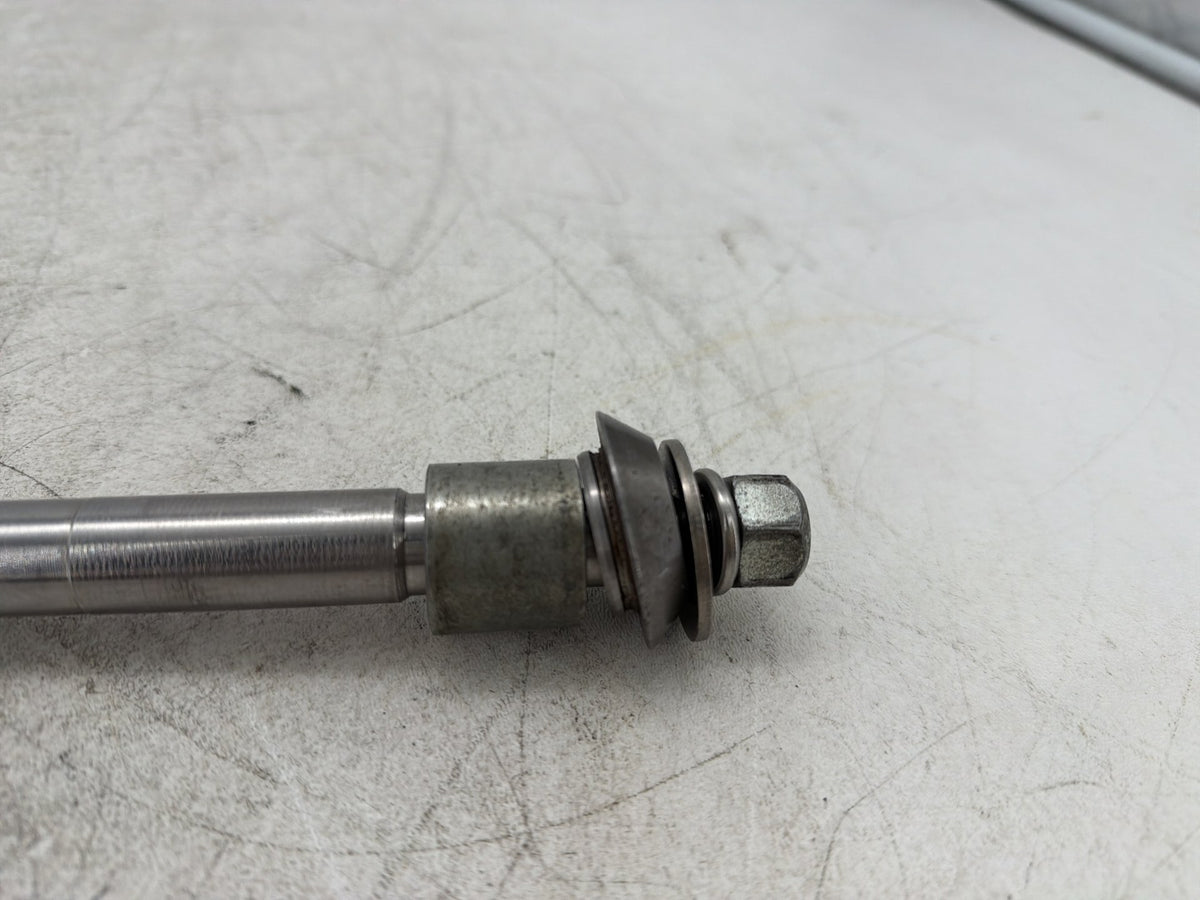 2004 Harley Heritage Softail Classic FLSTCI OEM Front Wheel Axle Bolt Shaft