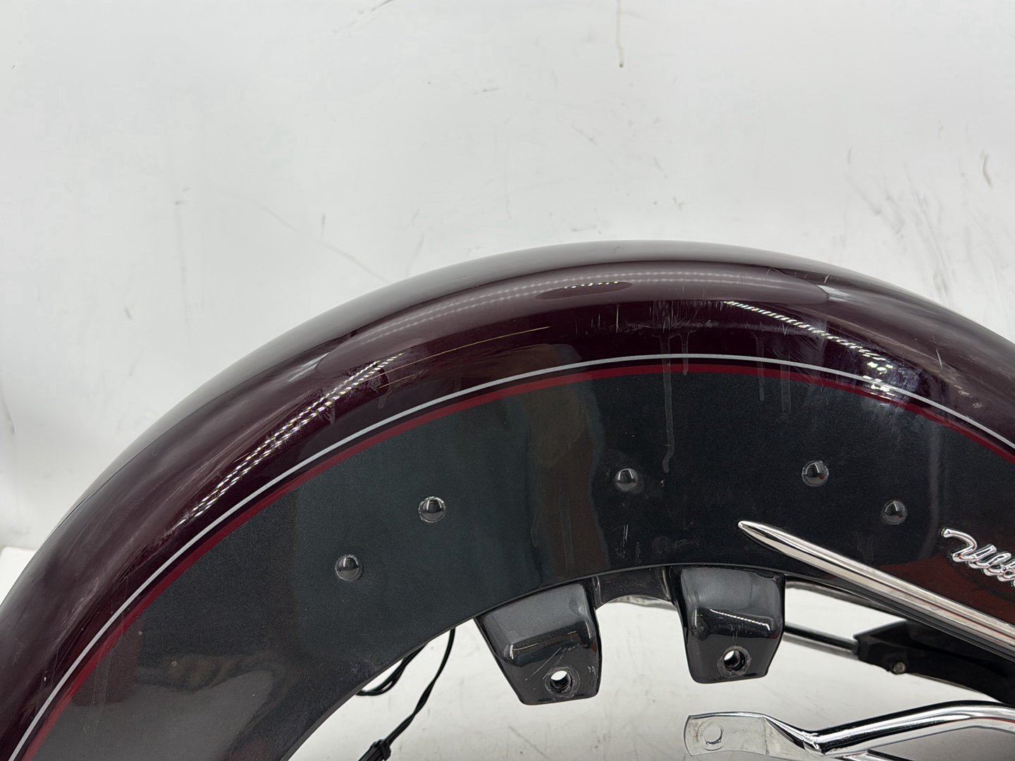 2005 Harley Electra Glide Touring Ultra FLHTCUI OEM Front Wheel Fender Shell Panel