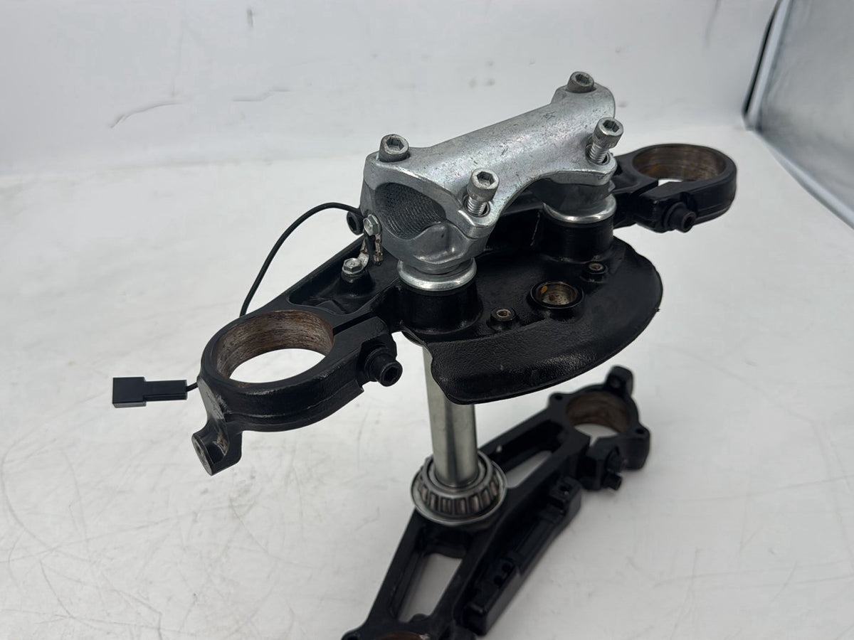 2008 - 2016 Harley-Davidson Touring Electra Glide Ultra Front Fork Upper Lower Triple Tree 45700020