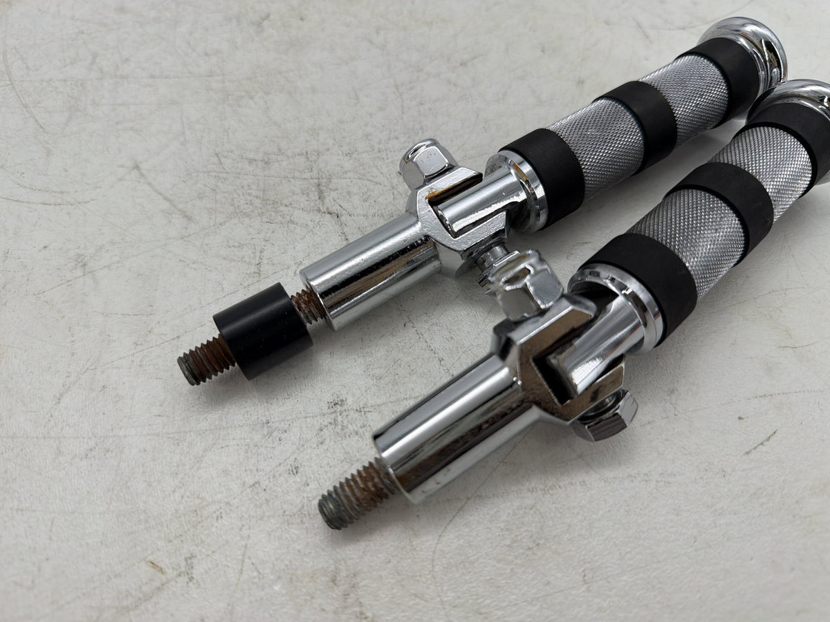 2001 Harley Softail Deuce FXSTD OEM Passenger Left & Right Foot Pegs