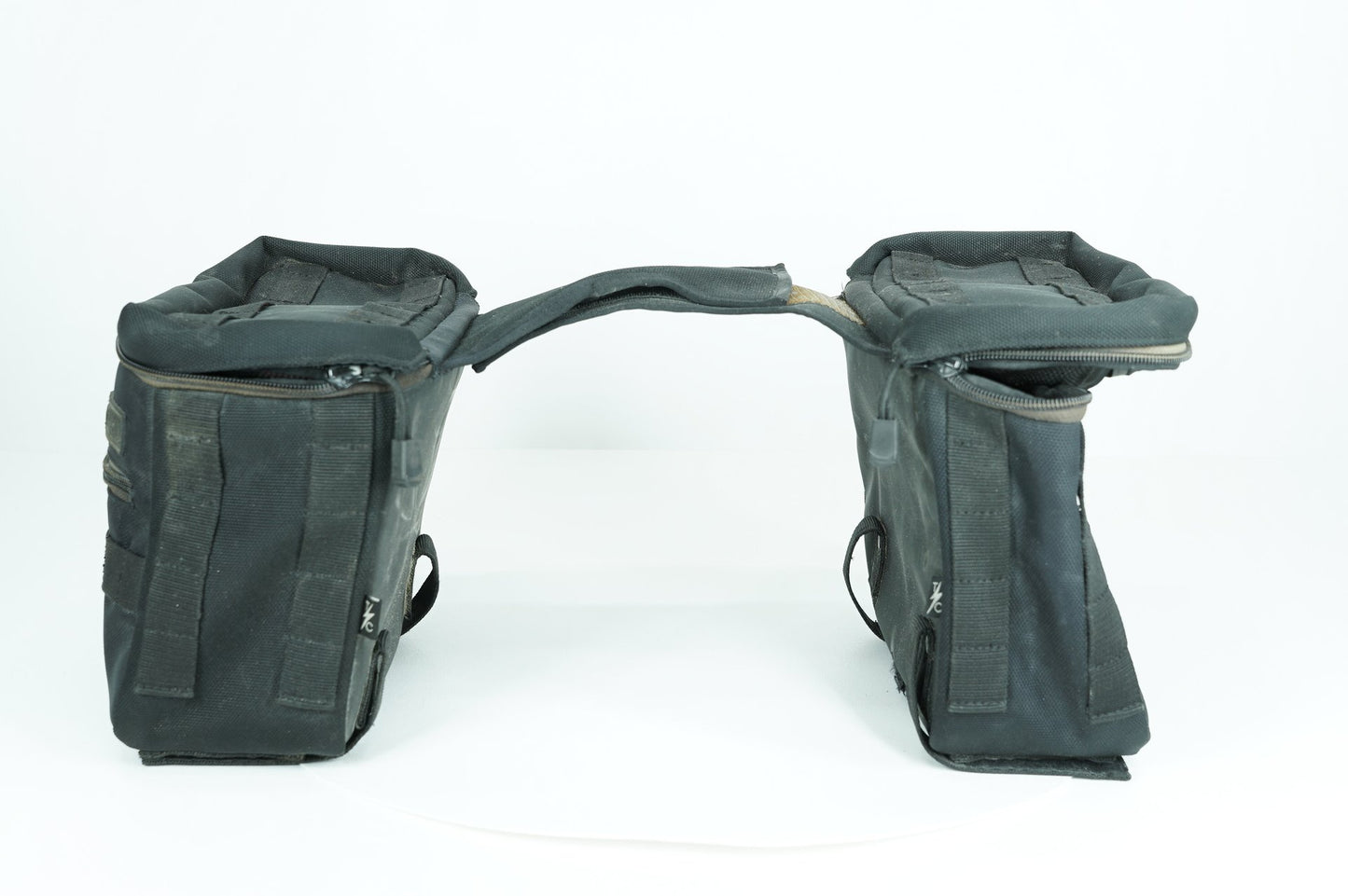 2007 - 2017 Harley-Davidson Dyna Street Bob Left Right Saddlebags Luggage NOKey Thrashin Supply