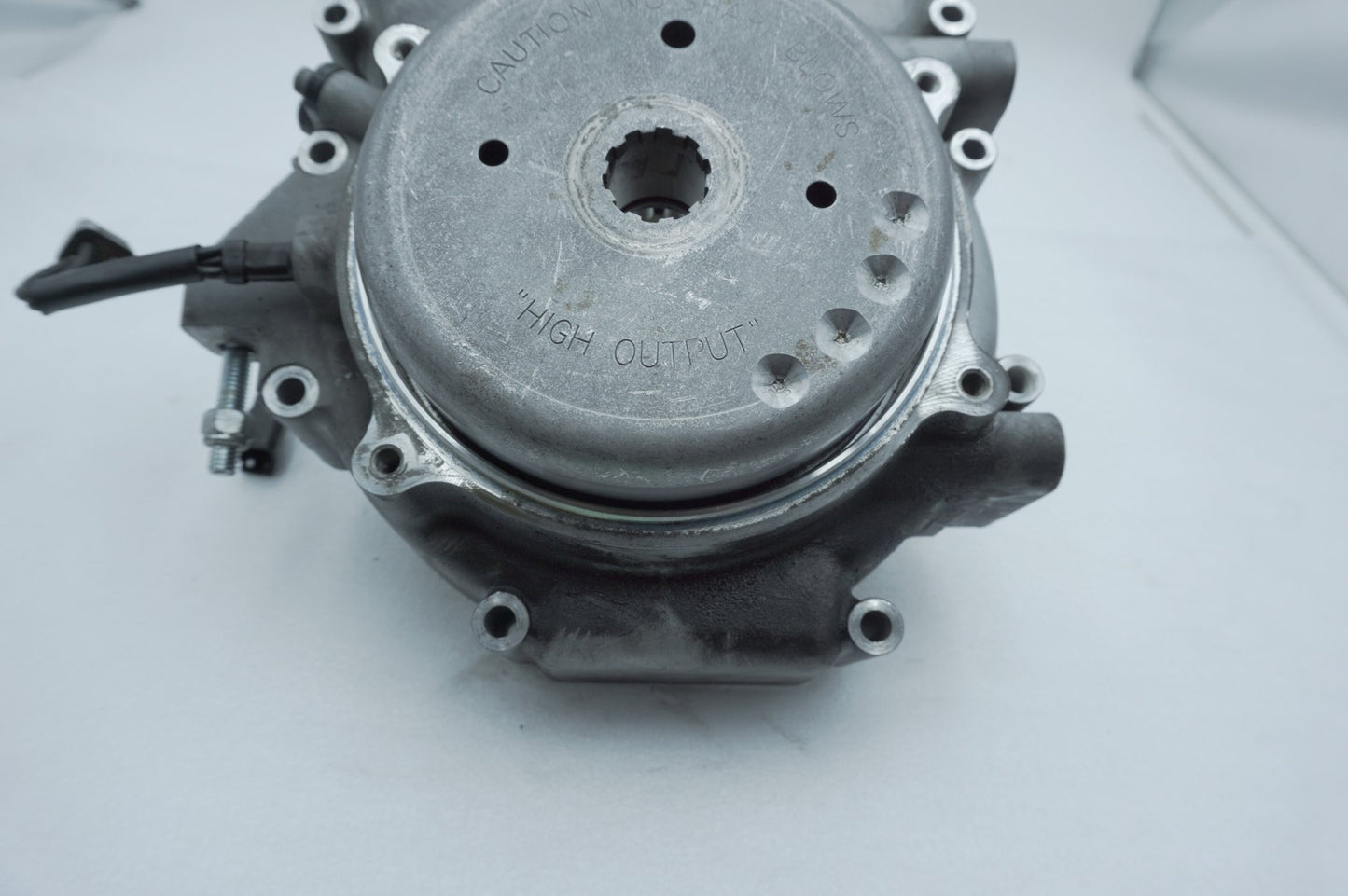 1999 - 2006 Harley-Davidson Dyna Super Glide Crankcase Shaft Engine Motor Cover 24631-03