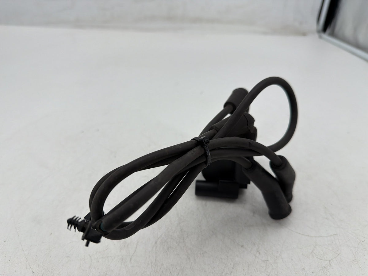 2011 Harley Road King Touring FLHR OEM Ignition Coil Spark Plugs Cable