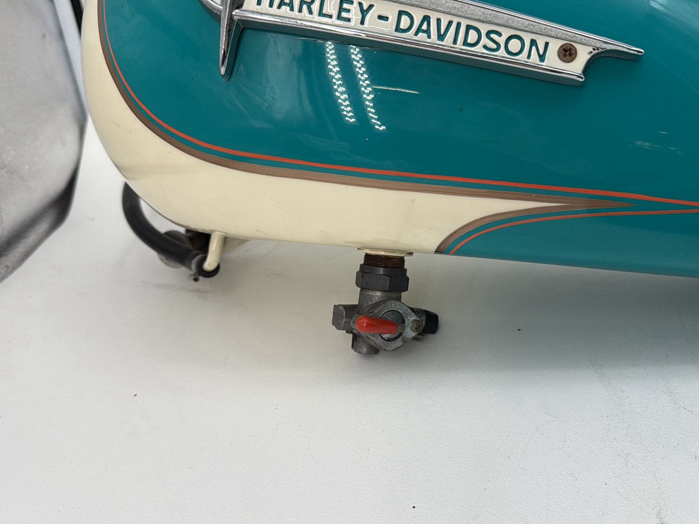 1991 Harley Heritage Softail Classic FLSTC OEM Fuel Gas Tank Gasoline Reservoir
