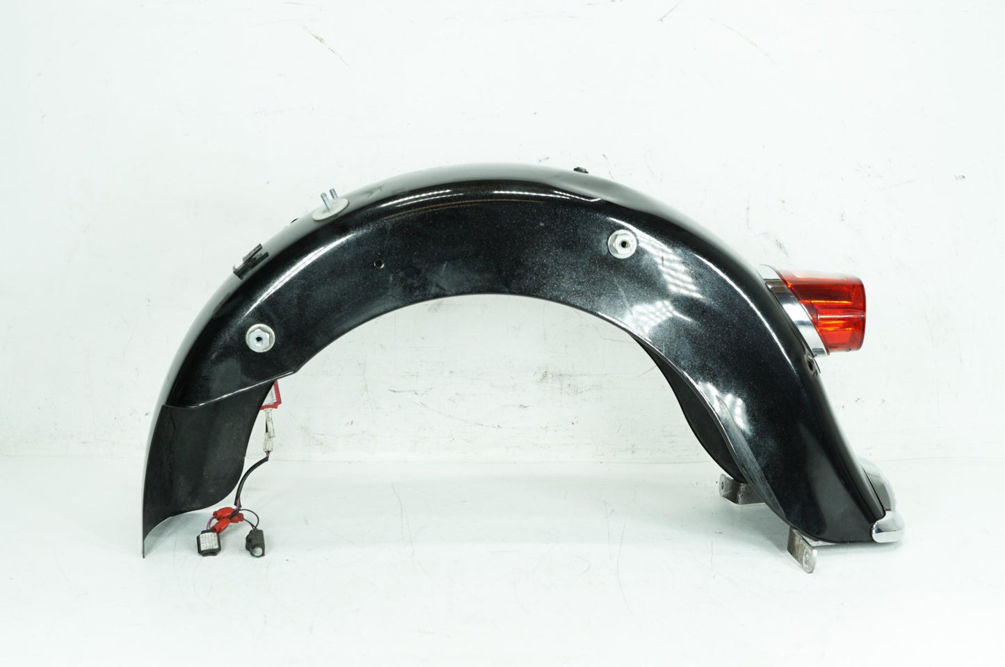 1999 - 2006 Harley-Davidson Touring Road King Classic Rear Wheel Fender & Turn Signals Bar 59579-01B