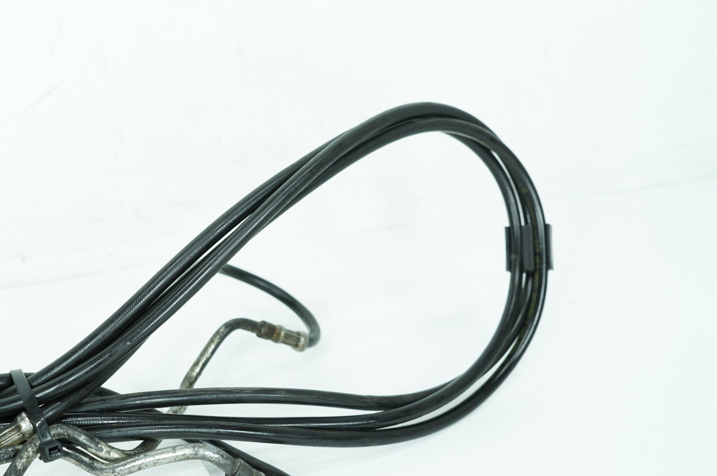2008 - 2016 Harley-Davidson Touring Road Glide Front Brake Hose Line Pipe ABS 41800316