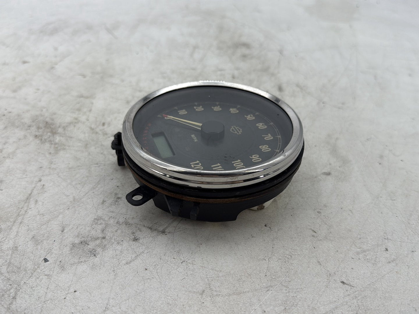 2012 Harley Dyna FXDF Fat Bob OEM Speedo Speedometer Gauge Cluster