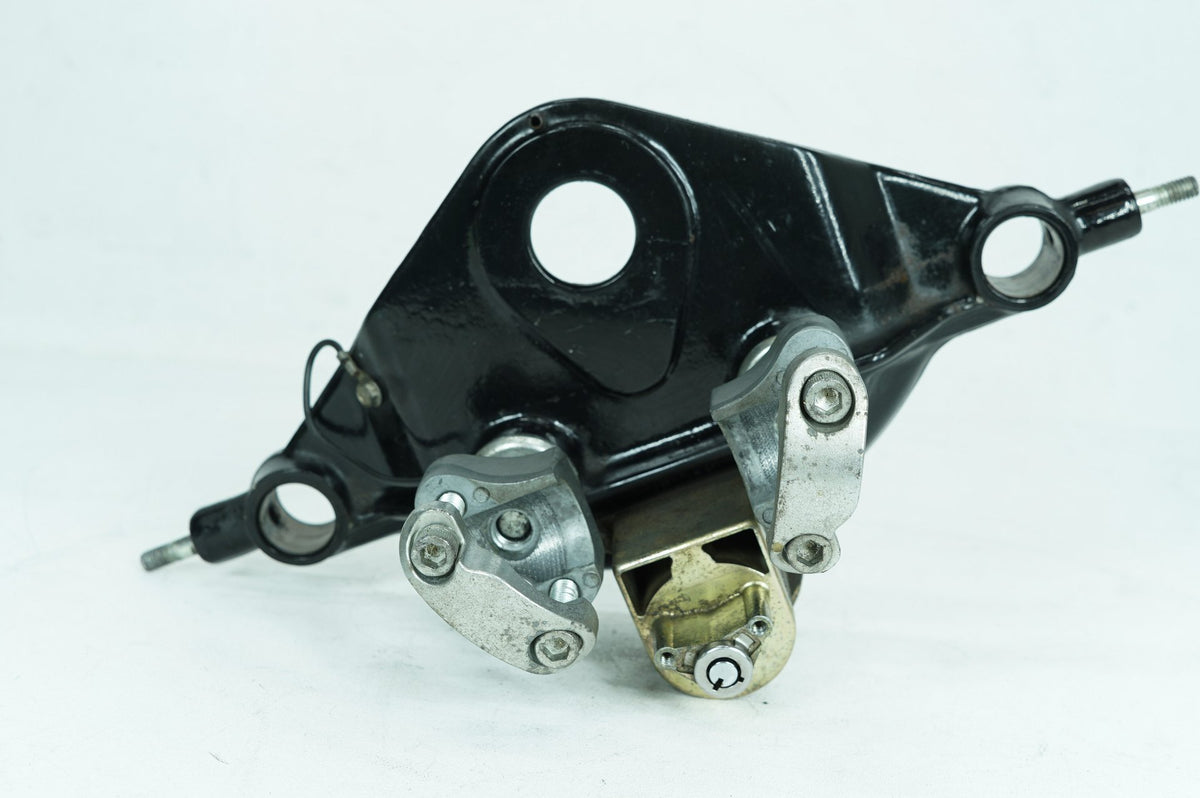 1984 - 1998 Harley-Davidson Touring Road King Front Fork Upper Triple Tree Clamps 45435-95