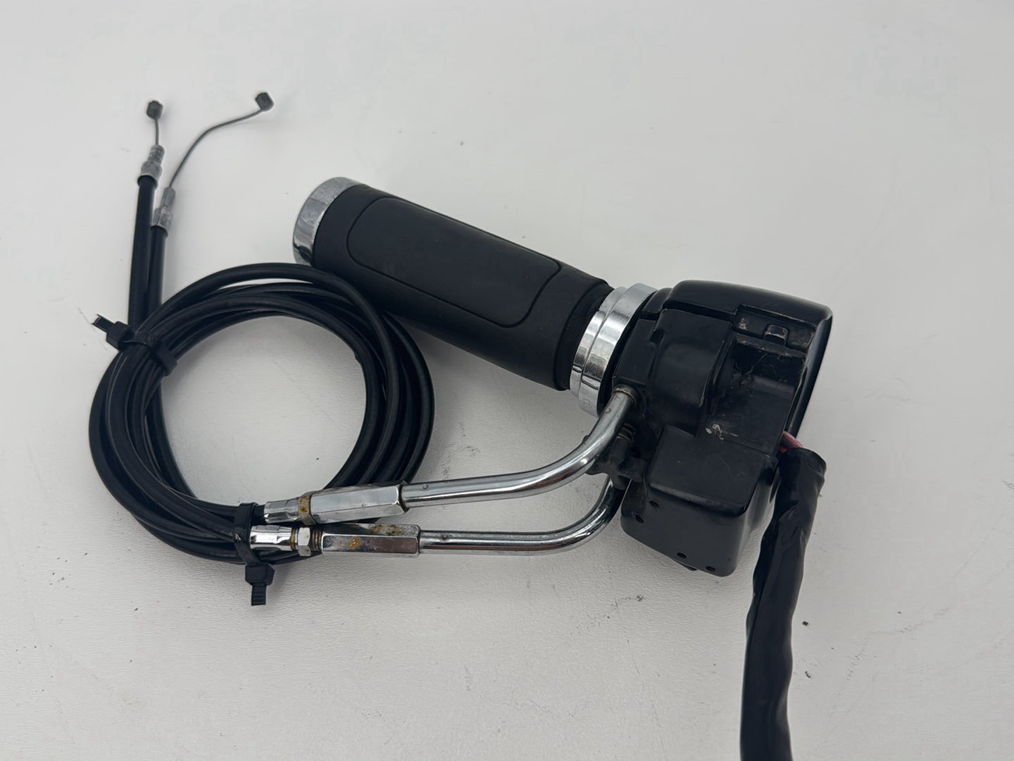 1999 - 2006 Harley-Davidson Touring Electra Glide Classic Right Engine Start Kill Switches Controls 71684-06A