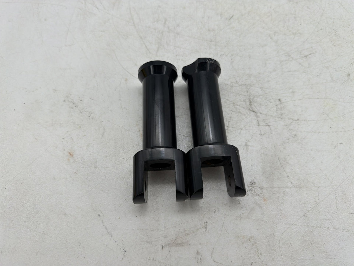 2020 Harley Softail Standard FXST OEM Left Right Foot Rest Peg Support Bracket