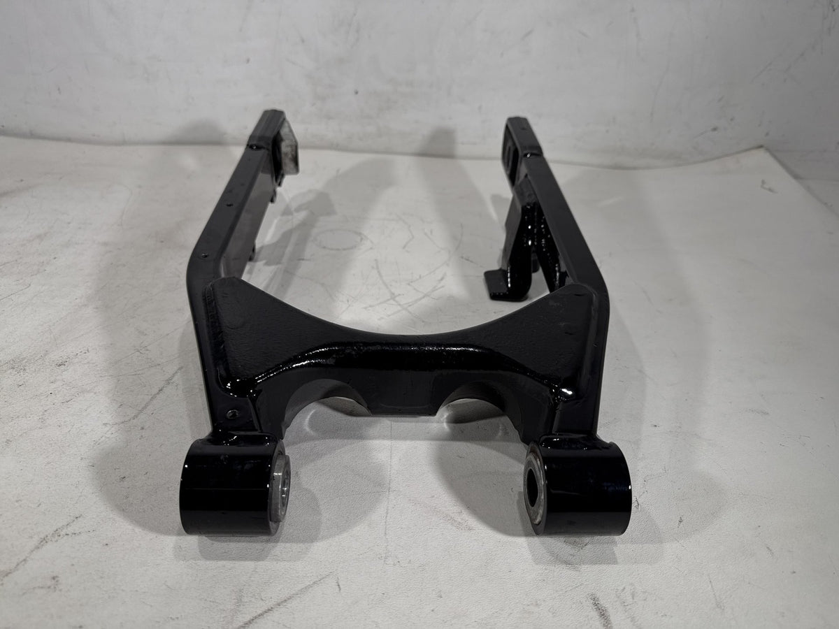 2016 Harley Dyna Fat Bob FXDF 103 OEM Rear Fork Swingarm Swing Arm