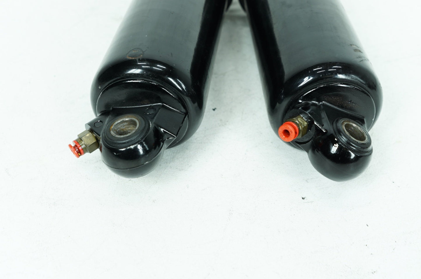 1999 - 2006 Harley-Davidson Touring Electra Glide Ultra Rear Left Right Shock Absorbers 54662-09