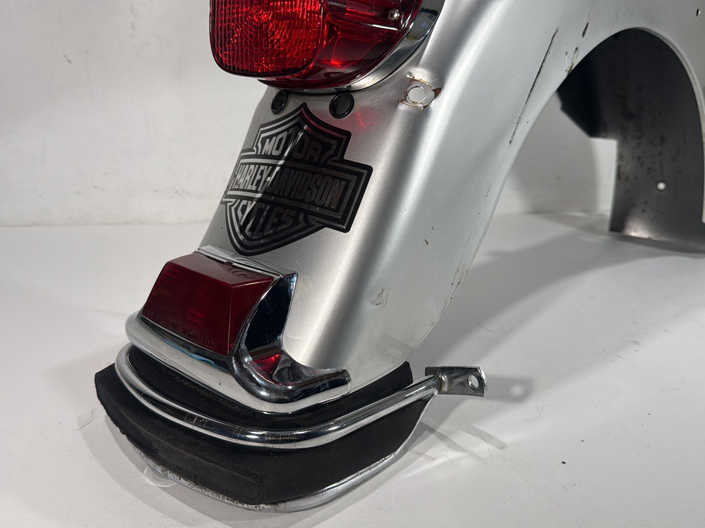 2003 Harley Electra Glide Touring Ultra FLHTCUI OEM Rear Wheel Fender Taillight Brake Lamp