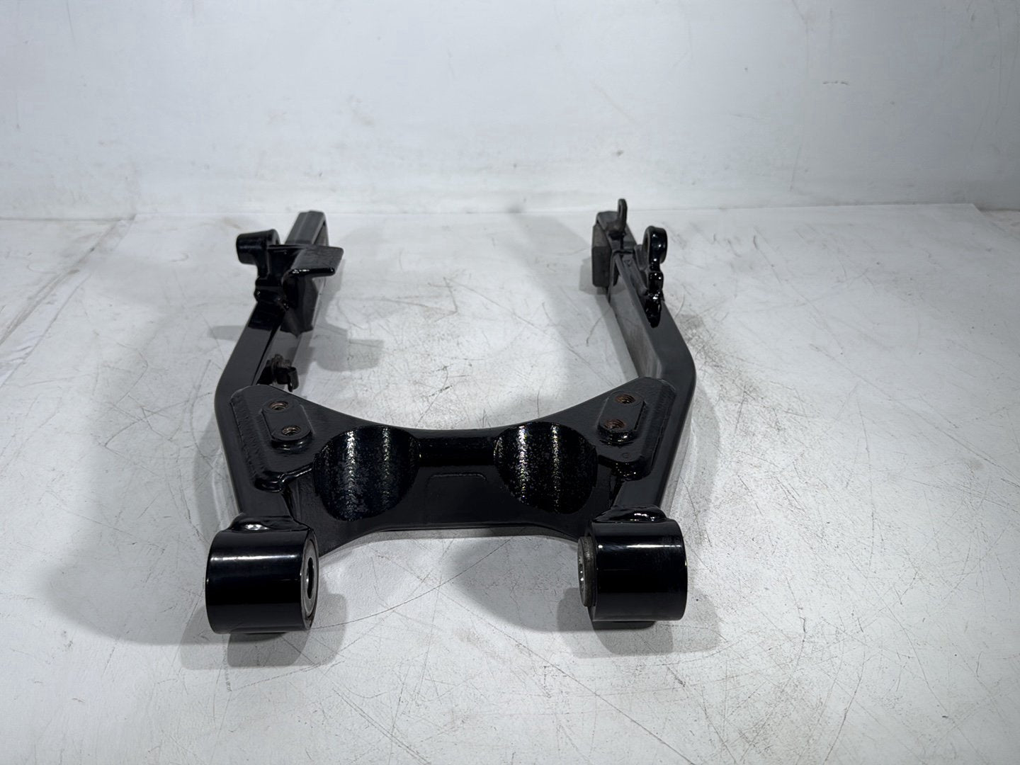 2015 Harley Dyna Low Rider FXDL OEM Rear Fork Swingarm Swing Arm