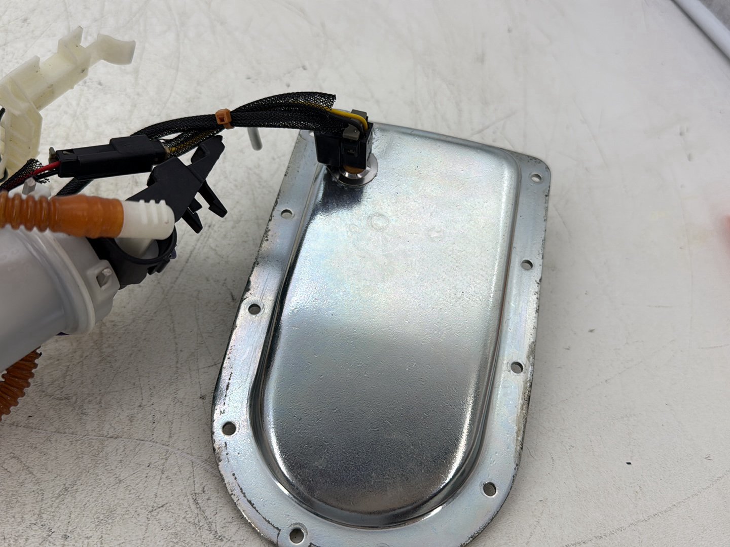 2012 Harley Dyna Super Glide Custom FXDCI OEM Gas Gasoline Fuel Petrol Pump Sending