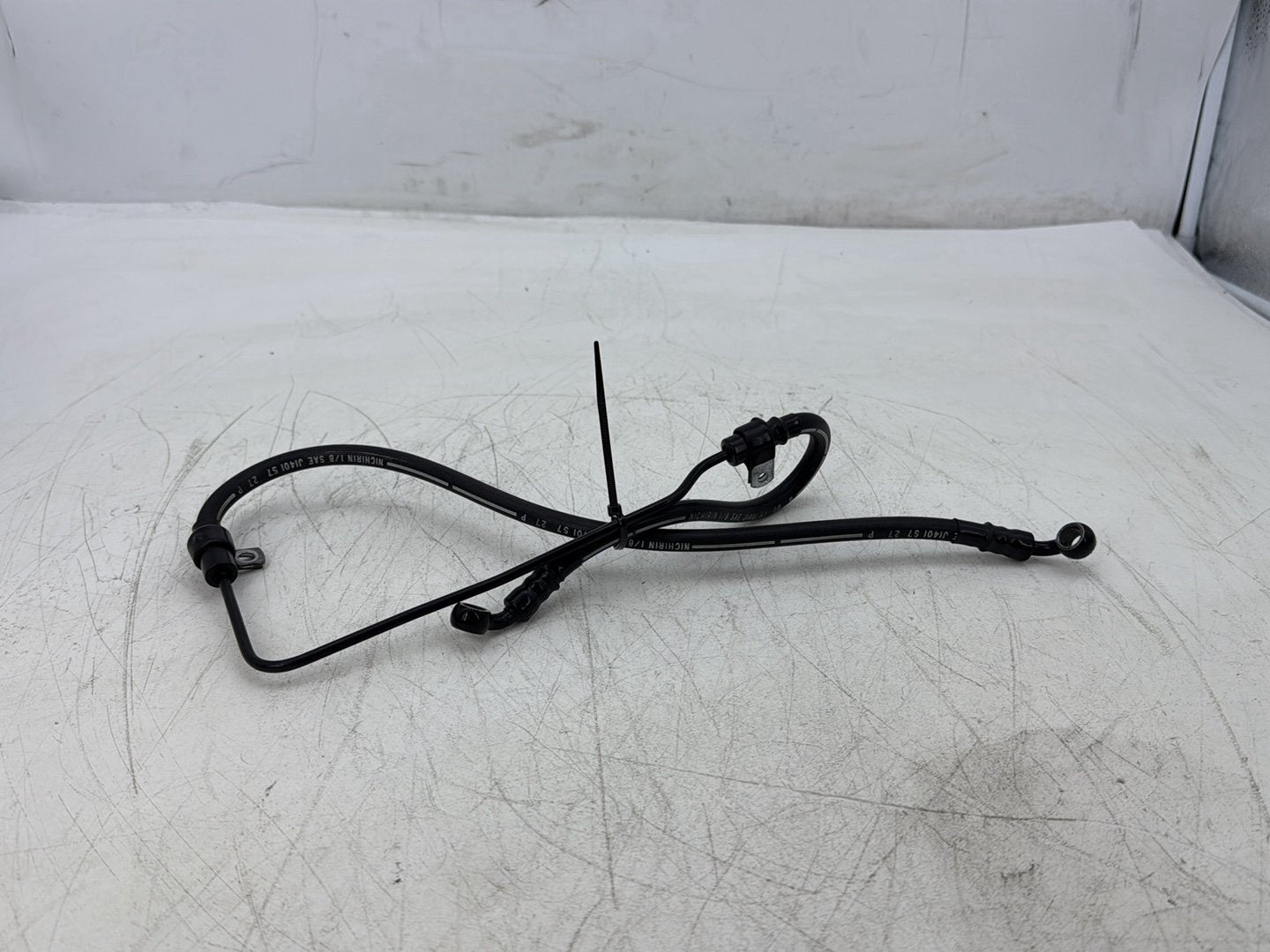 2006 Harley Sportster XL883L 883 Low OEM Front Brake Hose Line Pipe 46411-05B