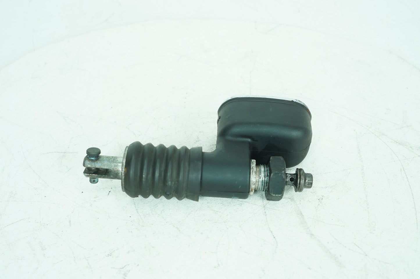 1999 - 2006 Harley-Davidson Touring Road Glide Rear Brake Master Cylinder Reservoir 41767-05A