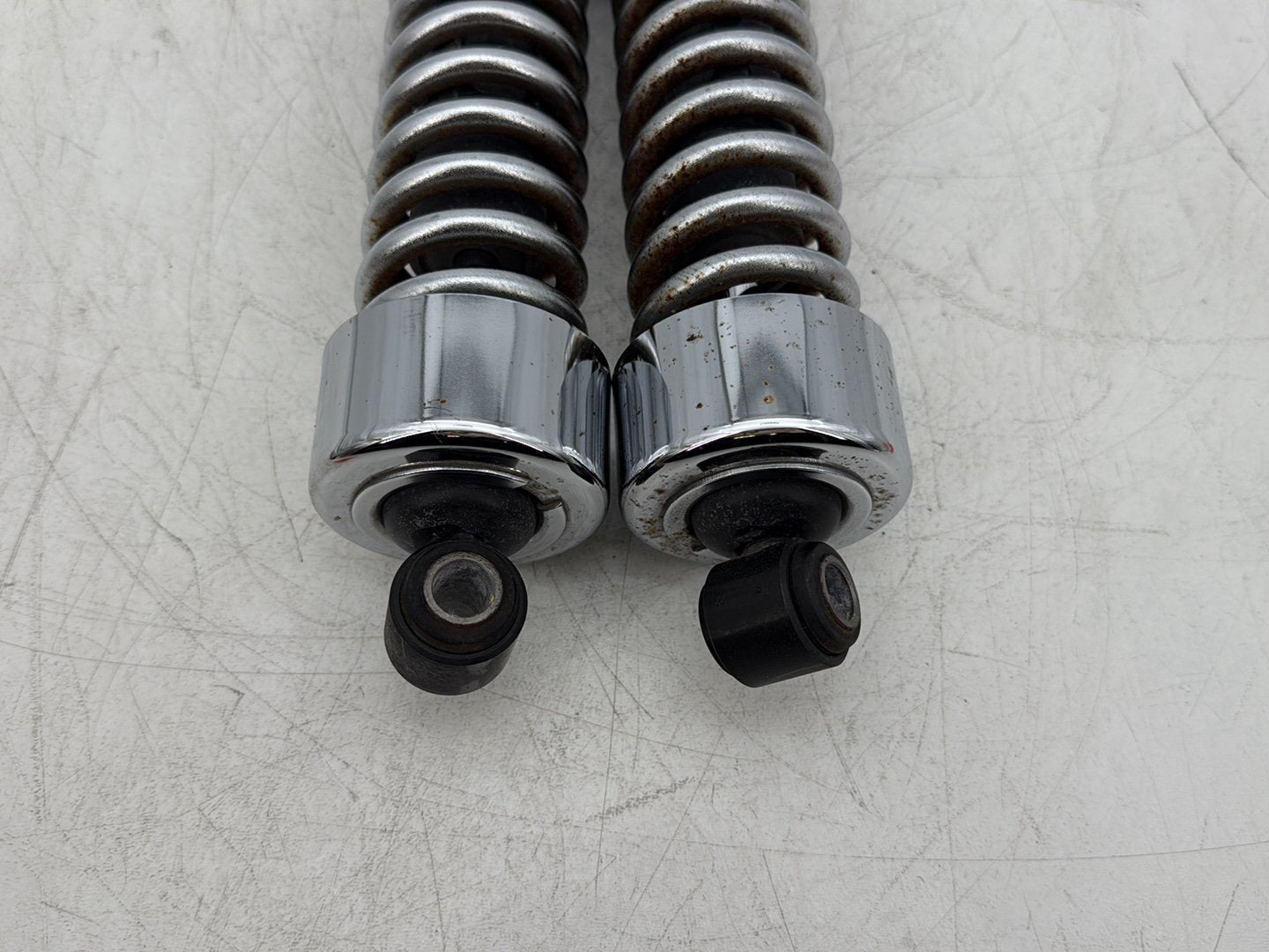 2005 Harley Dyna FXDWG Wide Glide OEM Rear Left Right Shock Absorbers